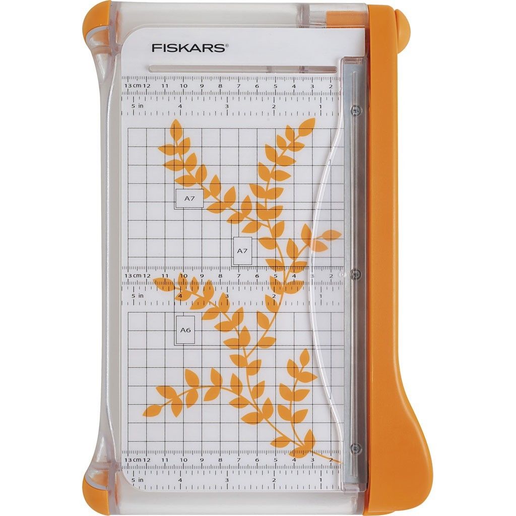 Fiskars Bypass Guillotine/Paper Trimmer & Ruler - A5/A4 – SewProCrafts Ltd