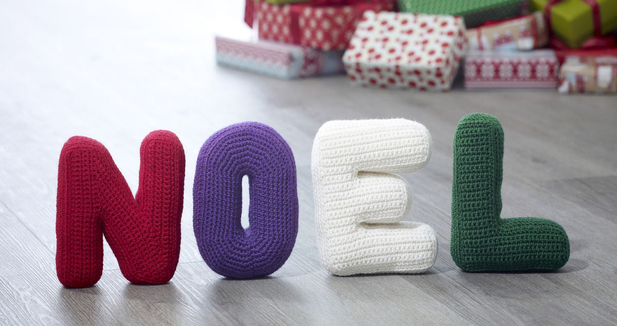 King Cole Christmas Crochet Book 4 Patterns Festive Characters Bauble ...